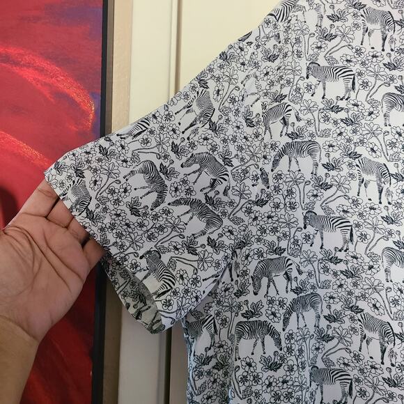 Jane + Delancey Women’s Zebra Floral Button Down Shirt XL Short Sleeve - Picture 5 of 9